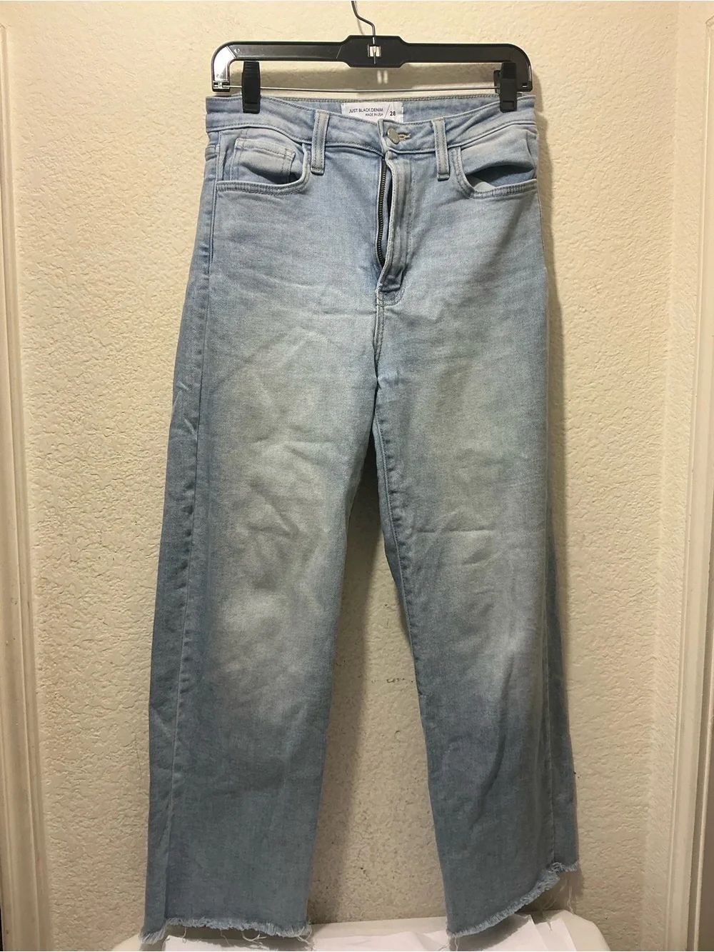 Just Black Light Blue Denim Jeans - High-Rise Style size 28